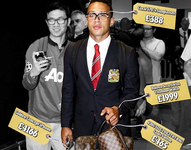 Phu kien hang hieu cua tan binh Memphis Depay hinh anh