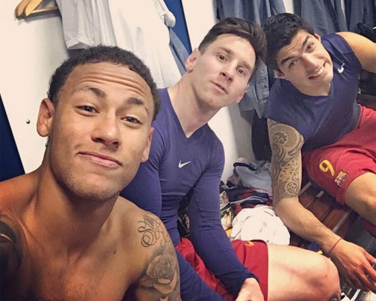 Theo chan sao: Bo ba Barca an mung sau sieu kinh dien hinh anh