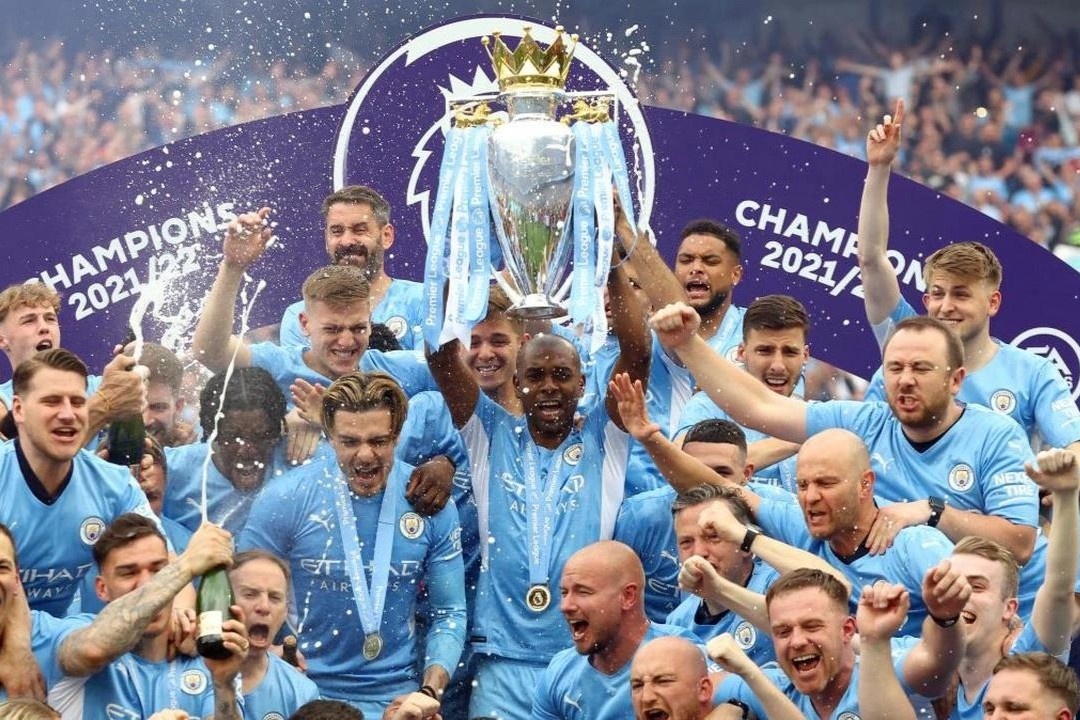 Dai gia Ngoai hang Anh can gi de pha vo su thong tri cua Man City? hinh anh