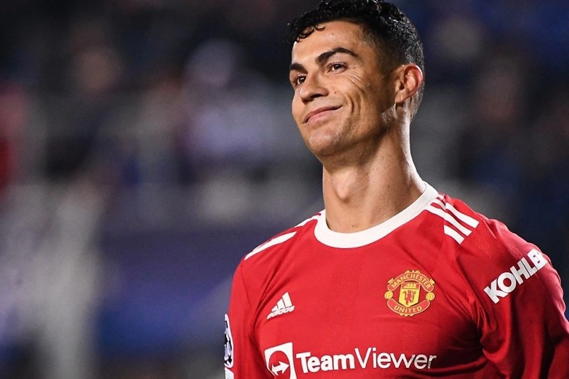 Nhung lan Ronaldo doi ra di hinh anh