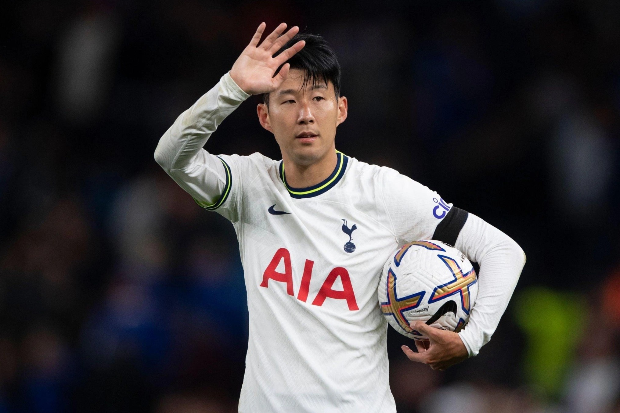 Cu hat-trick va su bat an cua Son Heung-min hinh anh