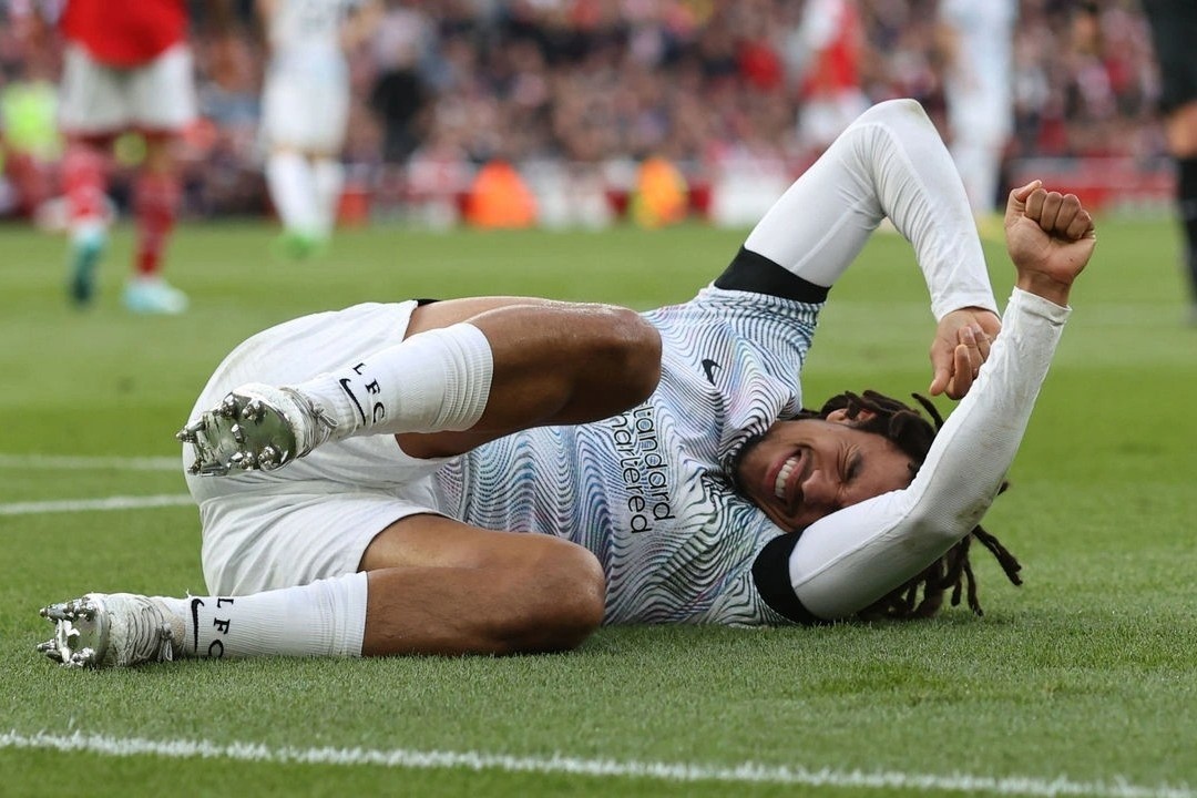 Khung hoang bien phai o tuyen Anh truoc World Cup hinh anh