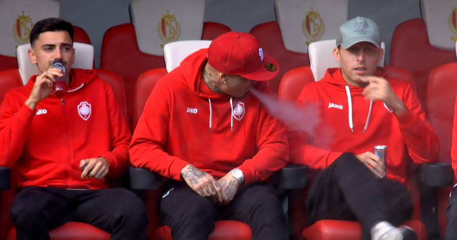 Radja Nainggolan,  Inter Milan,  AS Roma,  Serie A,  tuyen Bi,  Roberto Martinez,  Indonesia anh 1