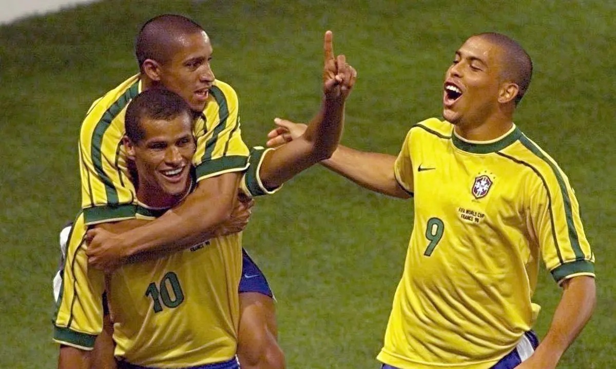 Roberto Carlos cuu song Ronaldo anh 1