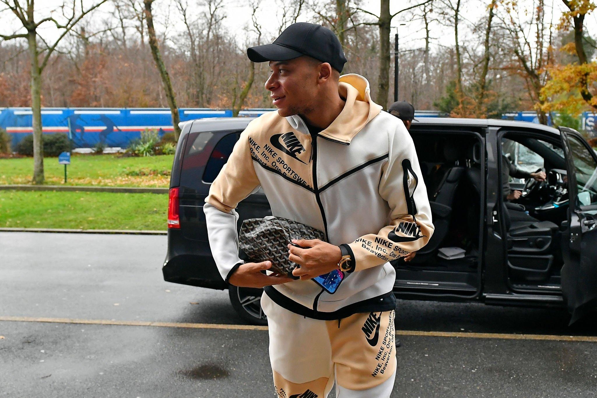 Mbappe co dang mao hiem anh 1