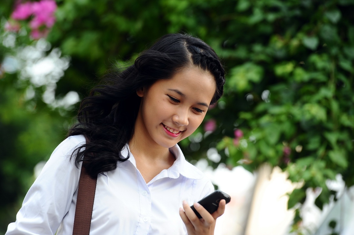 Kiem tra viec dong loat tang gia cuoc dich vu 3G hinh anh