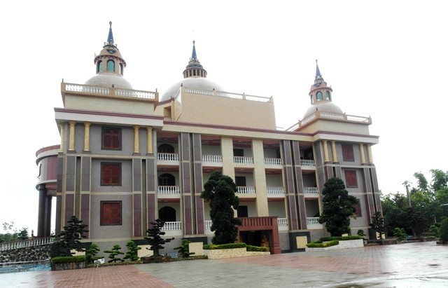 Ben trong sieu dinh thu cua dai gia Tram Be hinh anh