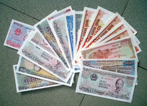 Cam doi tien moi thu chenh lech hinh anh