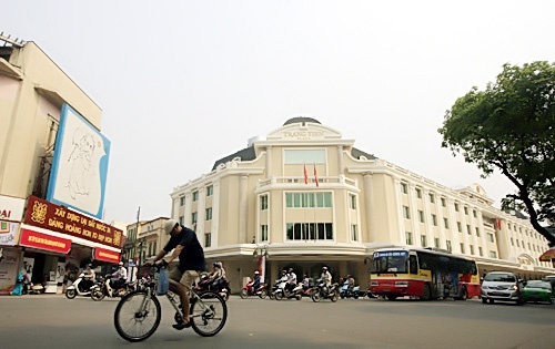 Pho tong giam doc BigC: Dong cua Trang Tien Plaza la pha san hinh anh
