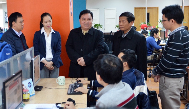 Chu tich Hoi Xuat ban tham Bao Tri thuc truc tuyen hinh anh