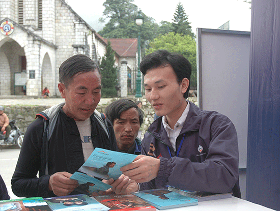 Viettel co 1,86 trieu thue bao danh cho nguoi dan toc hinh anh