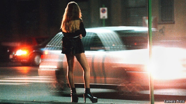 Italy se tinh buon lau ma tuy va mai dam vao GDP hinh anh