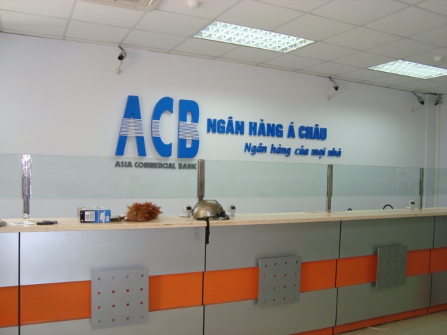 Giao dich ACB gian doan vi ngan hang nang cap he thong hinh anh