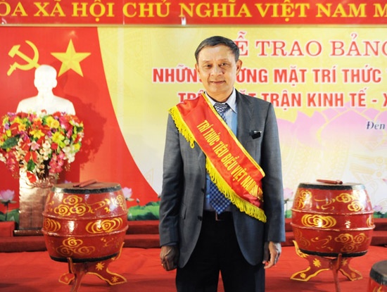 Chủ tịch kiêm CEO MobiFone ông Mai Văn Bình năm nay đã 60 tuổi.  Ảnh: Ictnews.