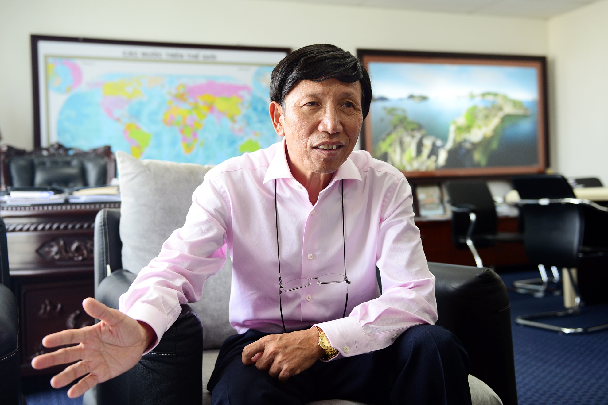 Khi nghỉ hưu, ông Thắng từ chối đề nghị làm cố vấn của một tập đoàn xuyên quốc gia với mức lương 100 triệu đồng/tháng.  Ảnh: Tuấn Mark.