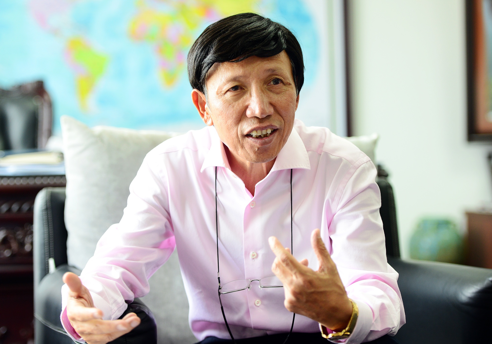 Ông Phan Hữu Thắng trông không khác nhiều so với 5 năm trước đây.  Ảnh: Tuấn Mark.