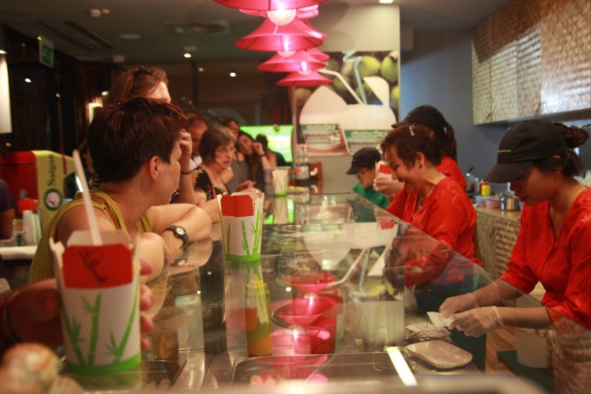 ​Nha Viet Nam tai Expo 2015 kiem diem thai do nhan vien hinh anh