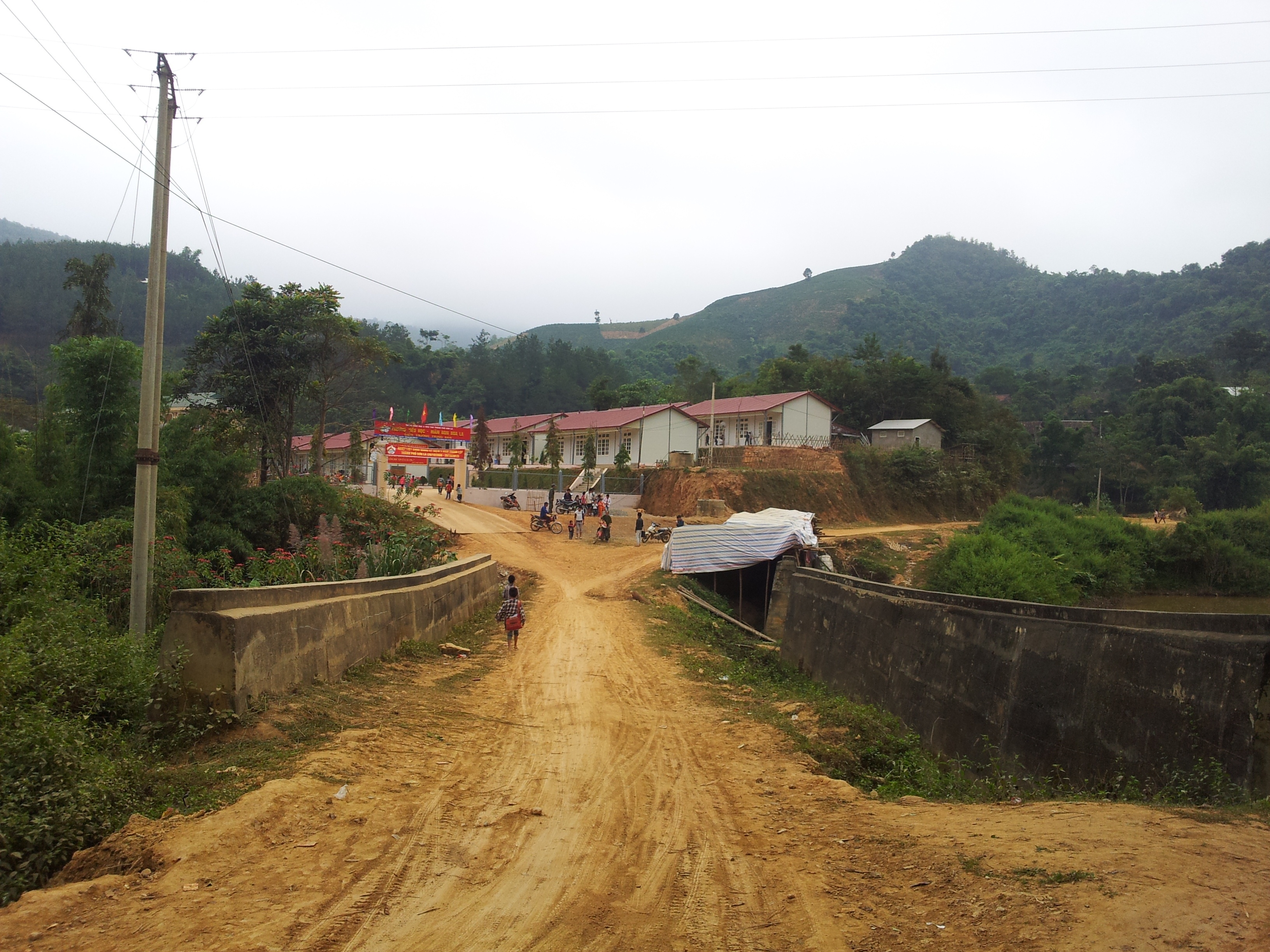 Giac mo co du hoc sinh cho truong cap ba o thanh pho hinh anh