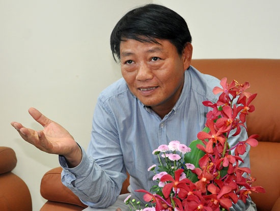 Ông Lương Mạnh Hoàng - CEO cao tuổi nhất trong số những người đứng đầu mạng di động Việt.  Ảnh: Ictnews.