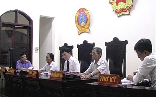 Vi sao tranh chap thuong mai mat nhieu thoi gian giai quyet? hinh anh