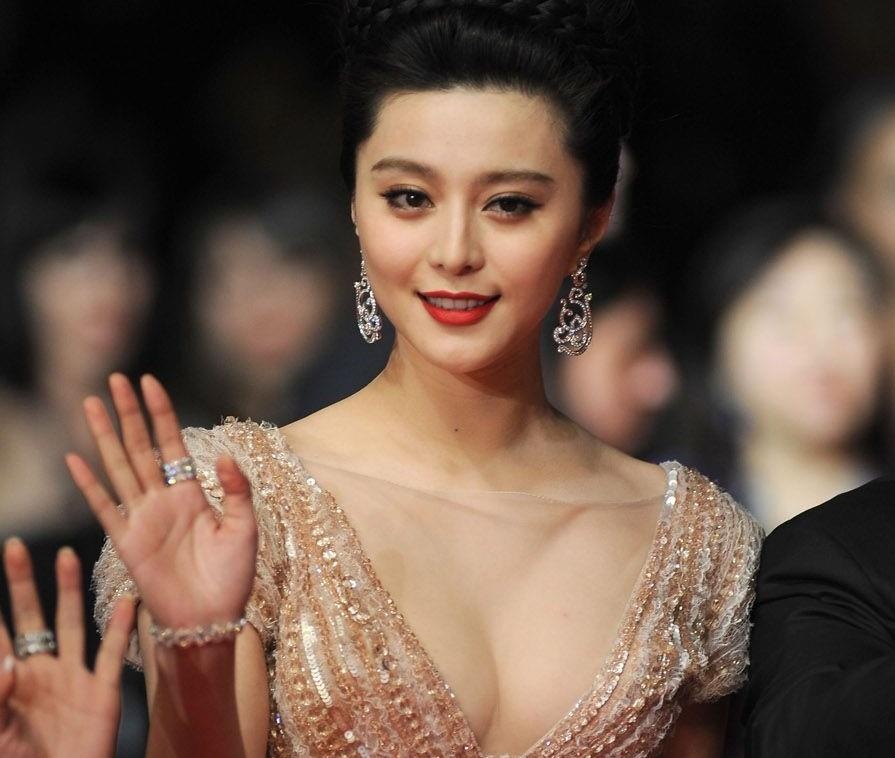 Su nghiep Pham Bang Bang chua het lao dao vi be boi tron thue hinh anh