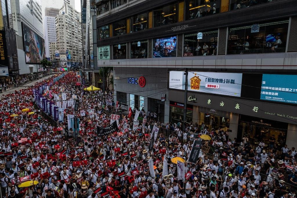 Cac doanh nghiep Hong Kong lo lang ve chinh tri bat on anh 2