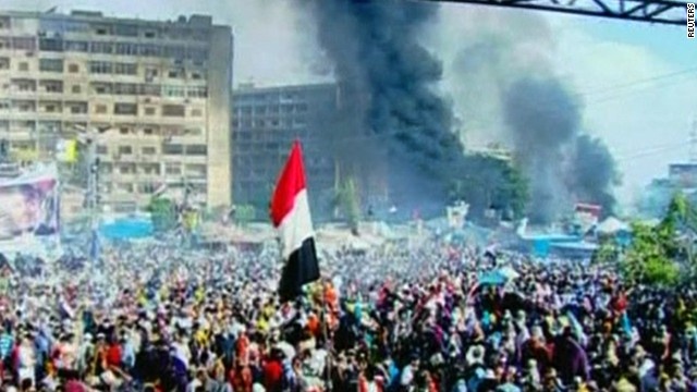 Canh sat Ai Cap 'don' bieu tinh, khoi den bao trum Cairo hinh anh