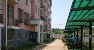 Truy to nguoi me tre bo hai con nho chet doi hinh anh