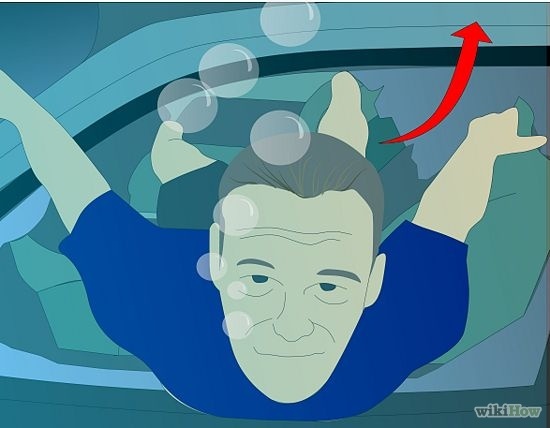 Buoc can thiet de thoat khoi xe hoi dang chim hinh anh