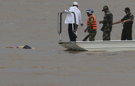 ‘Xac may bay ATR 72 cua Lao vo doi' hinh anh
