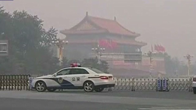 O to lao vao dam dong, phat no o quang truong Thien An Mon hinh anh