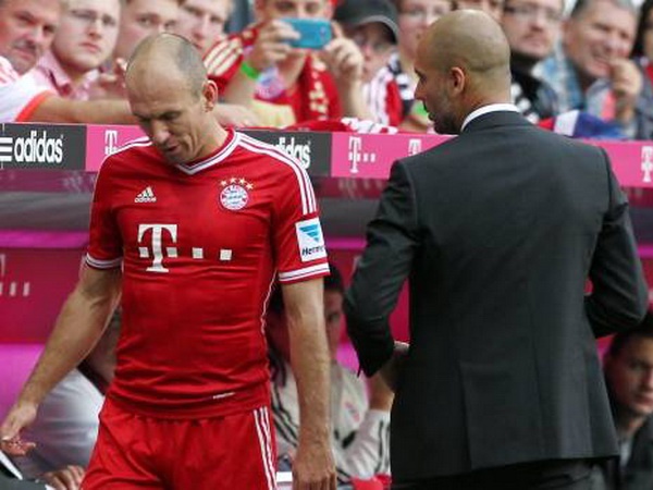 Guardiola gap tro ngai dau tien o Bayern Munich hinh anh