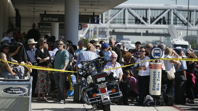 Hanh khach goc Viet ke chuyen mac ket sau vu xa sung tai My hinh anh