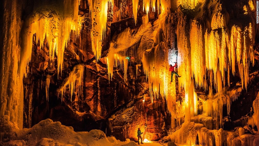 Can canh phep mau ky dieu tren thac bang hinh anh