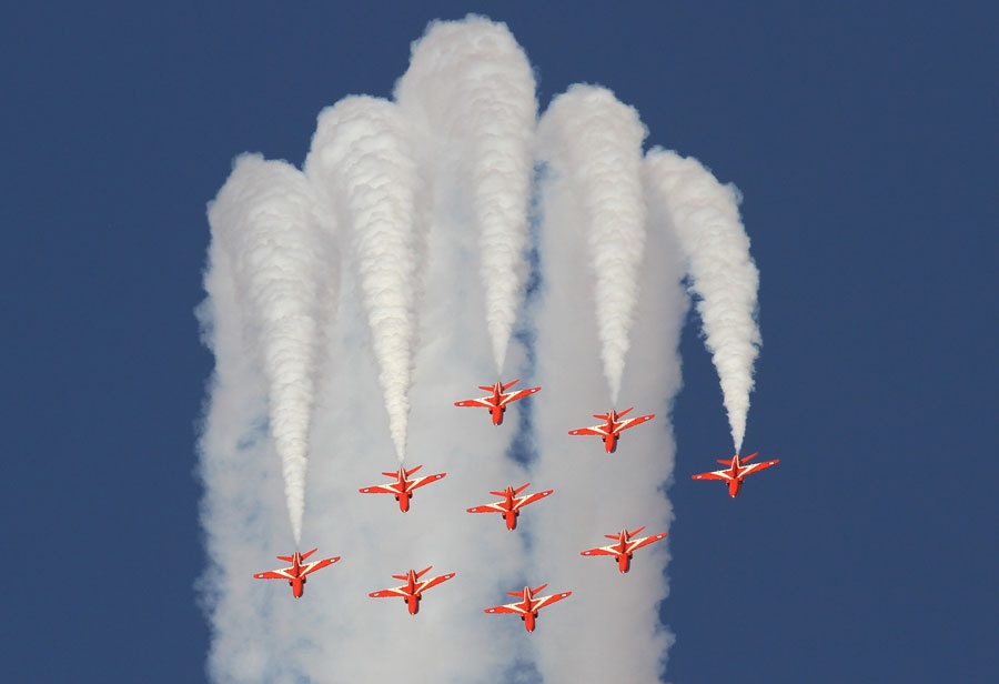 May bay roi, Boeing van ‘ba chu’ trien lam hang khong Dubai hinh anh