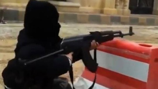 4 tuoi da gia nhap hang ngu Al-Qaeda? hinh anh