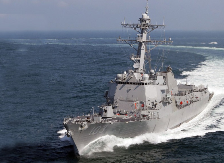 Tau khu truc ten lua My tien vao Bien Den hinh anh