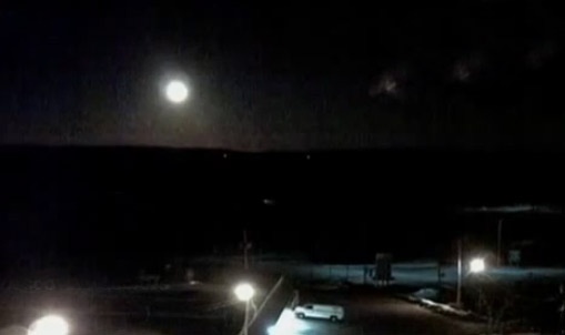 Thien thach phat no tren bau troi Canada hinh anh