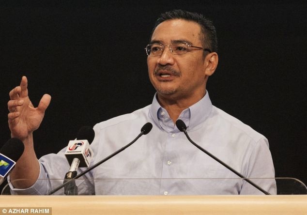 Bo truong Malaysia goi vu MH370 la phuc trong hoa hinh anh