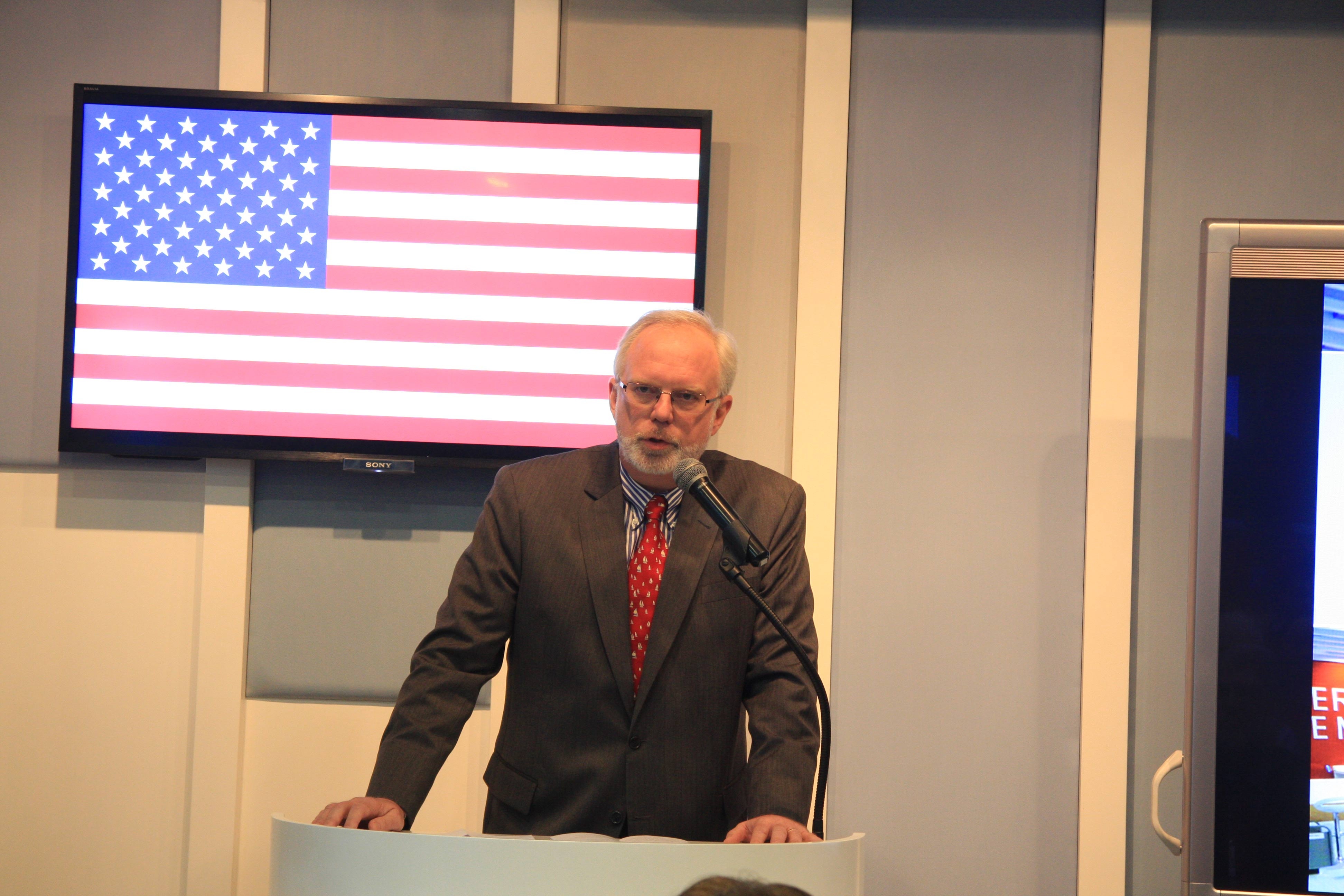 Trung tam My giua thu do Ha Noi hinh anh