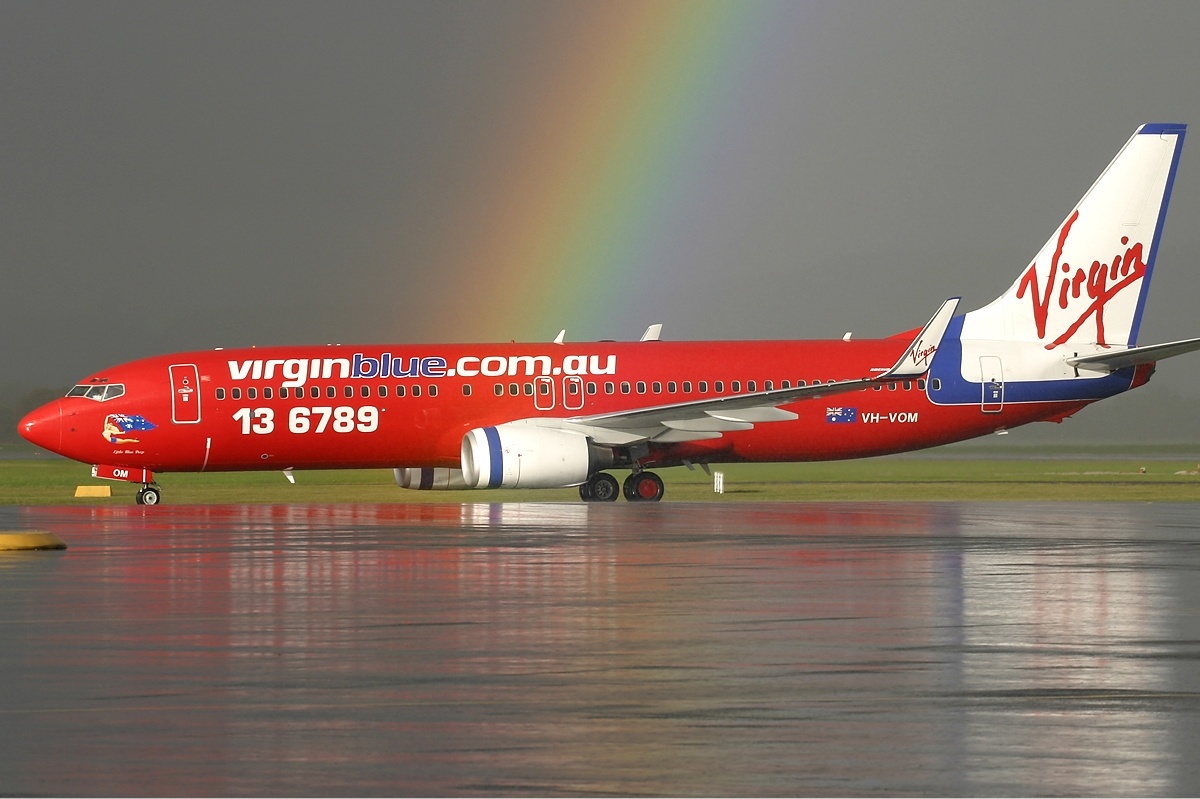 Hanh khach say xin, muon cuop may bay o Indonesia hinh anh