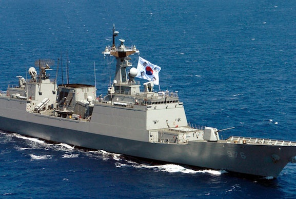 Trieu Tien ban dan phao sat tau tuan tra Han Quoc hinh anh