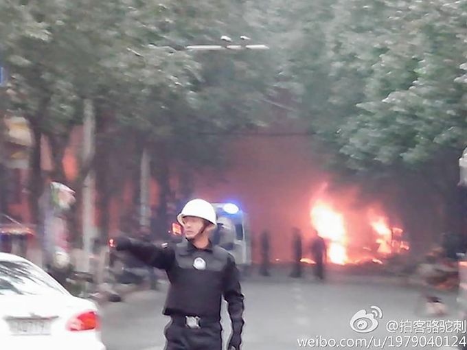 Hien truong vu no bom khung bo o Tan Cuong hinh anh