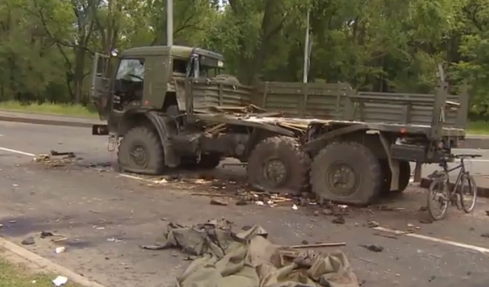 Mau, xac nguoi la liet o Donetsk hinh anh