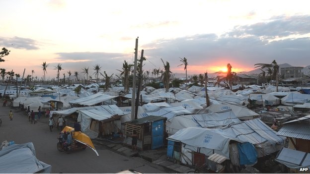 6 nguoi song sot sau sieu bao Haiyan chet chay trong leu tam hinh anh