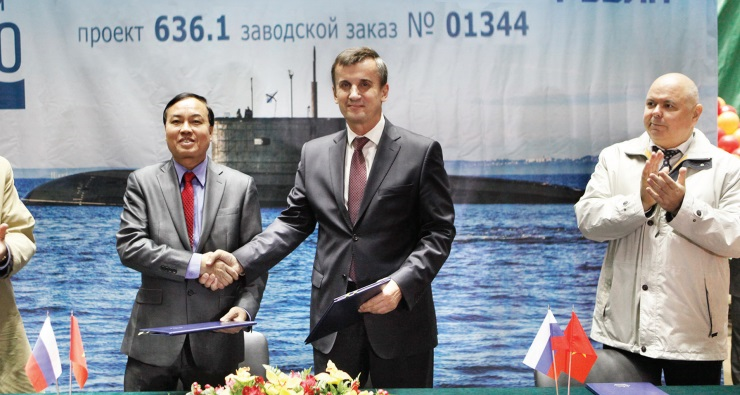 Can canh le khoi dong tau ngam Kilo thu 6 cua Viet Nam hinh anh