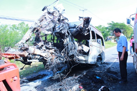 Kho nhan dang thi the 12 nguoi Viet trong tai nan o Thai Lan hinh anh