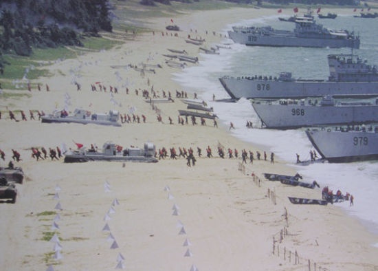 Lau Nam Goc du doan vien canh Trung Quoc tan cong Dai Loan hinh anh