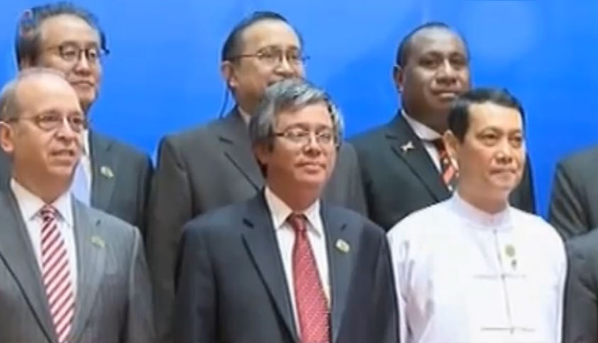 Thu truong Ngoai giao Viet Nam neu van de Bien Dong o ARF hinh anh