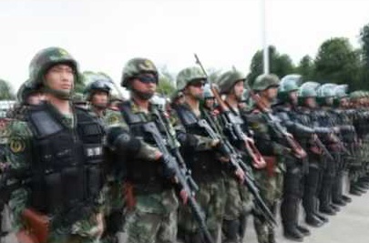 Trung Quoc tu hinh 13 khung bo Tan Cuong hinh anh